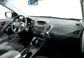 Подержанный автомобиль Hyundai ix35 2014 года (9 фото)