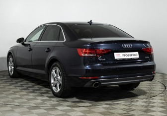 Подержанный автомобиль Audi A4 Sedan 2017 года (7 фото)