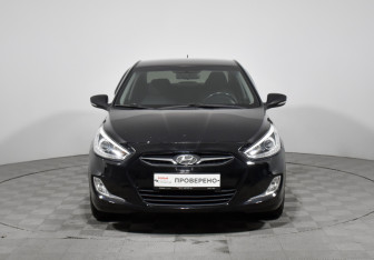 Подержанный автомобиль Hyundai Solaris Sedan 2014 года (2 фото)