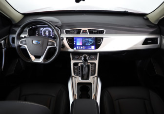 Подержанный автомобиль Geely Atlas 2019 года (9 фото)