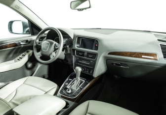 Подержанный автомобиль Audi Q5 2011 года (9 фото)