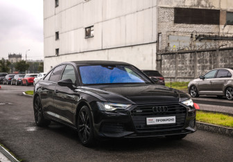 Подержанный автомобиль Audi A6 Sedan 2020 года (5 фото)