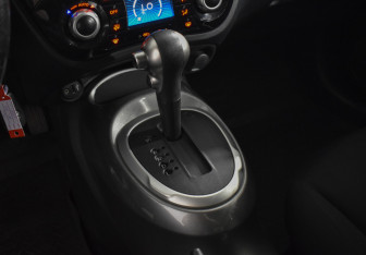 Подержанный автомобиль Nissan Juke 2014 года (16 фото)