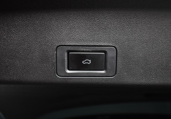 Подержанный автомобиль Jaecoo J7 2024 года (17 фото)