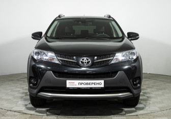 Подержанный автомобиль Toyota RAV4 2013 года (2 фото)