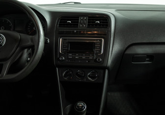 Подержанный автомобиль Volkswagen Polo Sedan 2019 года (14 фото)