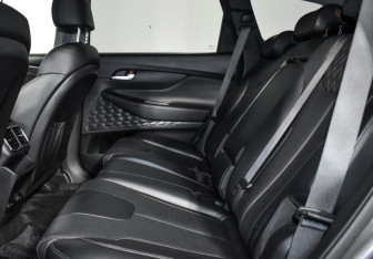 Подержанный автомобиль Hyundai Santa Fe 2018 года (13 фото)