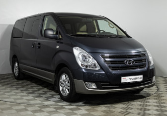 Подержанный автомобиль Hyundai H-1 2015 года (3 фото)