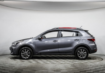 Подержанный автомобиль Kia Rio Hatchback 2021 года (8 фото)