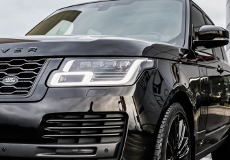 Подержанный автомобиль Land Rover Range Rover 2021 года (2 фото)