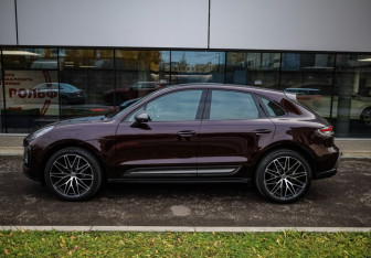 Подержанный автомобиль Porsche Macan 2023 года (8 фото)