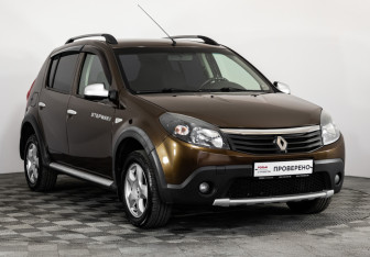 Подержанный автомобиль Renault Sandero 2014 года (3 фото)