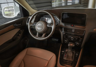 Подержанный автомобиль Audi Q5 2014 года (10 фото)