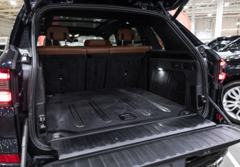 Подержанный автомобиль BMW X5 2019 года (33 фото)