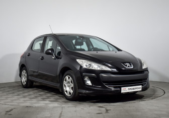 Подержанный автомобиль Peugeot 308 Hatchback 2008 года (3 фото)