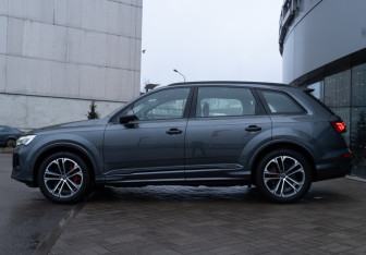 Новый Audi Q7 2024 (6 фото)