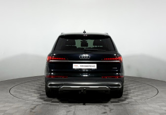 Подержанный автомобиль Audi Q7 2020 года (6 фото)