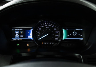 Подержанный автомобиль Ford Explorer 2019 года (12 фото)