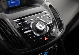 Подержанный автомобиль Ford Kuga 2013 года (15 фото)