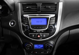 Подержанный автомобиль Hyundai Solaris Sedan 2012 года (15 фото)