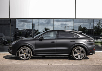Подержанный автомобиль Porsche Cayenne 2021 года (9 фото)