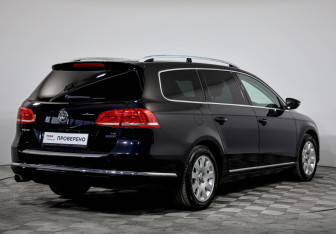 Подержанный автомобиль Volkswagen Passat Wagon 2011 года (5 фото)