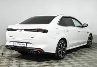 Подержанный автомобиль Kaiyi E5 2023 года (5 фото)