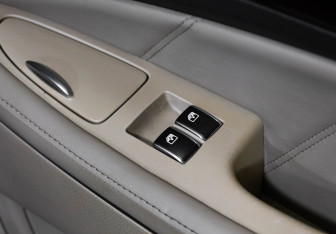 Подержанный автомобиль Hyundai Equus 2012 года (28 фото)