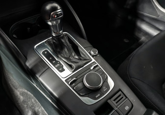 Подержанный автомобиль Audi A3 Hatchback 2014 года (11 фото)