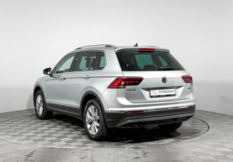 Подержанный автомобиль Volkswagen Tiguan 2017 года (7 фото)