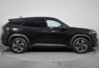 Подержанный автомобиль Geely Atlas 2024 года (4 фото)