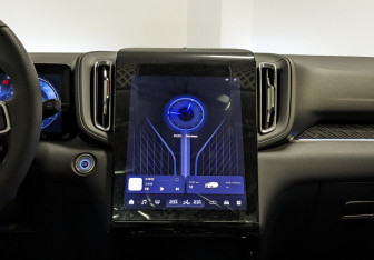 Новый Hongqi HS3 2024 (11 фото)