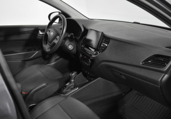 Подержанный автомобиль Hyundai Solaris Sedan 2022 года (12 фото)
