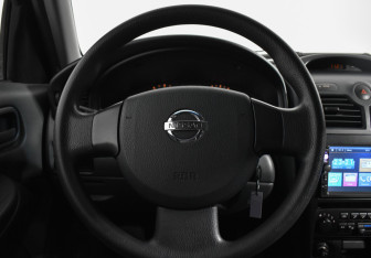 Подержанный автомобиль Nissan Almera Classic 2006 года (17 фото)