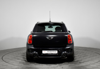 Подержанный автомобиль MINI Countryman 2014 года (6 фото)