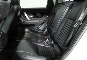 Подержанный автомобиль Land Rover Discovery Sport 2021 года (10 фото)