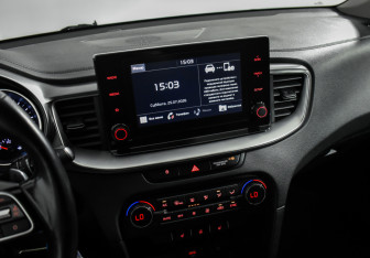 Подержанный автомобиль Kia Ceed Wagon 2021 года (16 фото)
