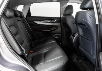 Подержанный автомобиль Exeed LX 2022 года (19 фото)