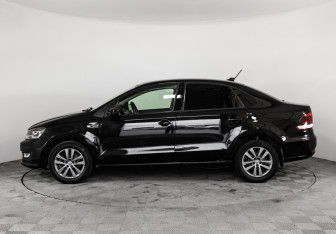 Подержанный автомобиль Volkswagen Polo Sedan 2019 года (8 фото)