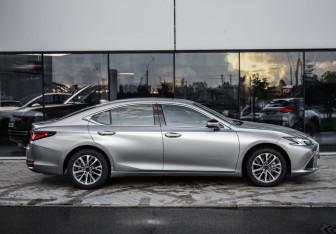 Новый Lexus ES 2025 (5 фото)