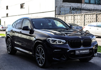 Подержанный автомобиль BMW X4 2020 года (4 фото)