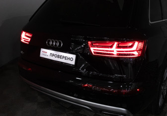 Подержанный автомобиль Audi Q7 2019 года (30 фото)