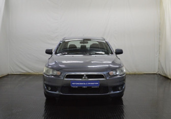 Подержанный автомобиль Mitsubishi Lancer Sedan 2008 года (2 фото)