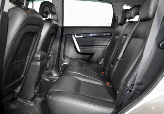 Подержанный автомобиль Chevrolet Captiva 2013 года (14 фото)