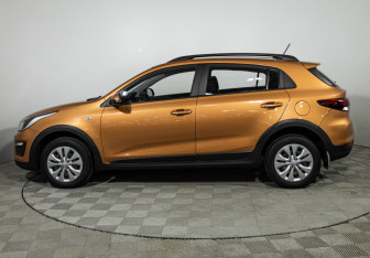 Подержанный автомобиль Kia Rio Hatchback 2020 года (8 фото)