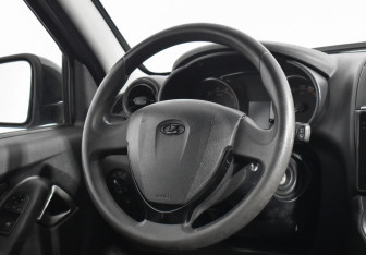 Подержанный автомобиль LADA (ВАЗ) Granta Sedan 2022 года (14 фото)
