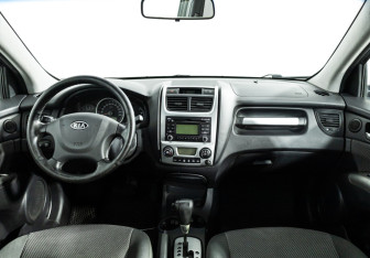 Подержанный автомобиль Kia Sportage 2009 года (13 фото)