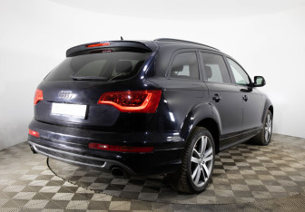 Подержанный автомобиль Audi Q7 2012 года (5 фото)