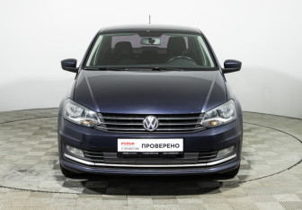 Подержанный автомобиль Volkswagen Polo Sedan 2016 года (2 фото)