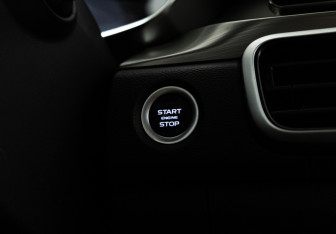 Подержанный автомобиль Geely Coolray 2023 года (15 фото)